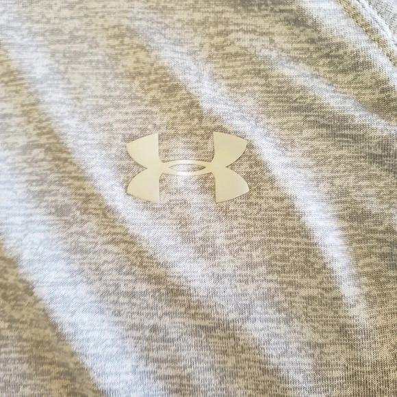*UNDER ARMOUR,  Size M, 1/4 Zip, Heatgear, light silver grey - Picture 3 of 6